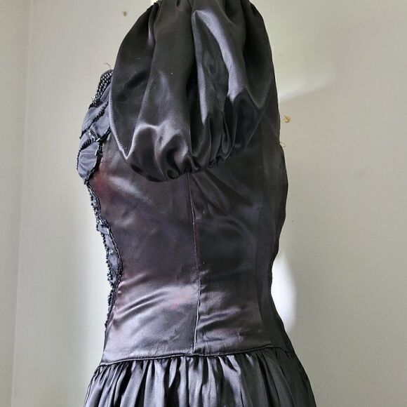 VINTAGE BLACK BEADED COCKTAIL FORMAL DRESS BEST FITS SMALL - Picture 2 of 16